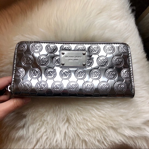 MICHAEL Michael Kors Handbags - Michael Kors Monogram Jet Set Wallet